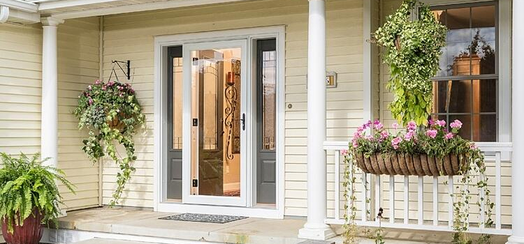 screen door installation in Daly City